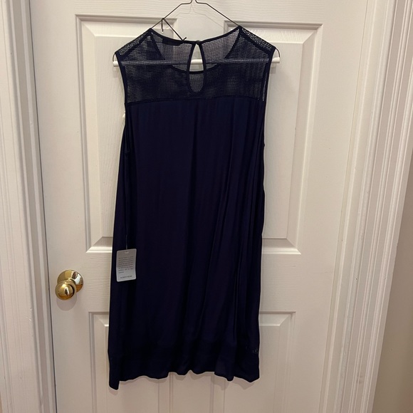 THML Shift Dress - Picture 2 of 3